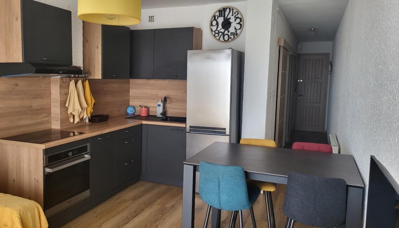 Adorable Petit Appartement Avec Magnifique Vue Sur Le Port De Canet ภายนอก รูปภาพ